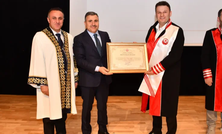 Gümüşhane Üniversitesi’nde bilimsel başarı ve akademik emek ödüllendirildi