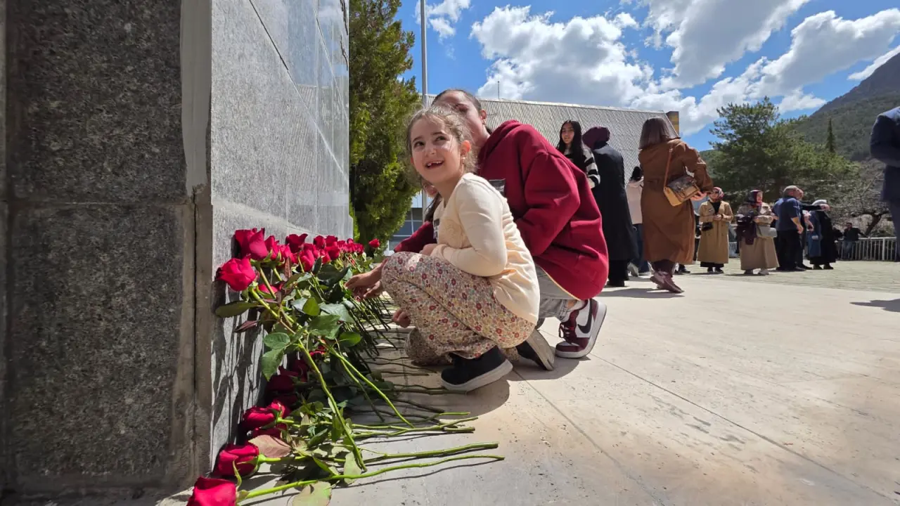 Gümüşhane’de eğitim şehitleri için anlamlı anma töreni