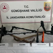 Şiran’da Define Hayali Kısa Sürdü! Jandarma Suçüstü Yakaladı