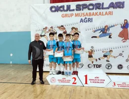 Badminton Takımımız Türkiye Finallerine Yükseldi