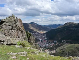 Çıkanların ayaklarını titretiyor: 1.500 yıllık Canca Kalesi