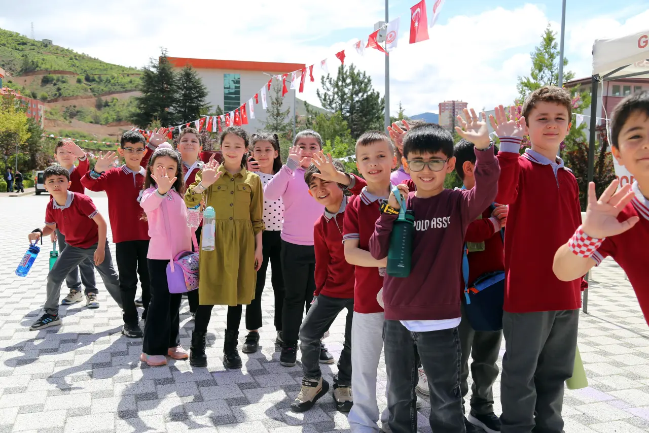 Gümüşhane Üniversitesi Ev Sahipliğinde İkinci Çocuk Oyun Şenliği Gerçekleştirildi