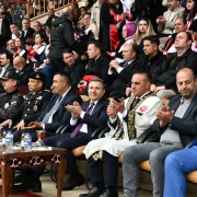 Gümüşhane’de Mezuniyet Coşkusu: Stadyum Tıklım Tıklım Doldu