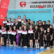 Gümüşhane’de ilk kez düzenlenen jimnastik turnuvasında madalya heyecanı