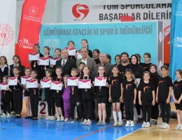 Gümüşhane’de ilk kez düzenlenen jimnastik turnuvasında madalya heyecanı