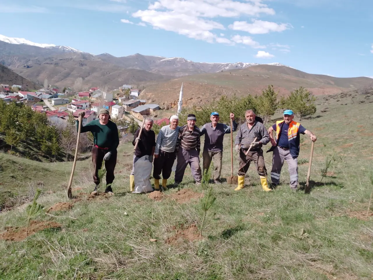Kocayokuş Köyü’nde Binlerce Fidan Toprakla Buluştu!