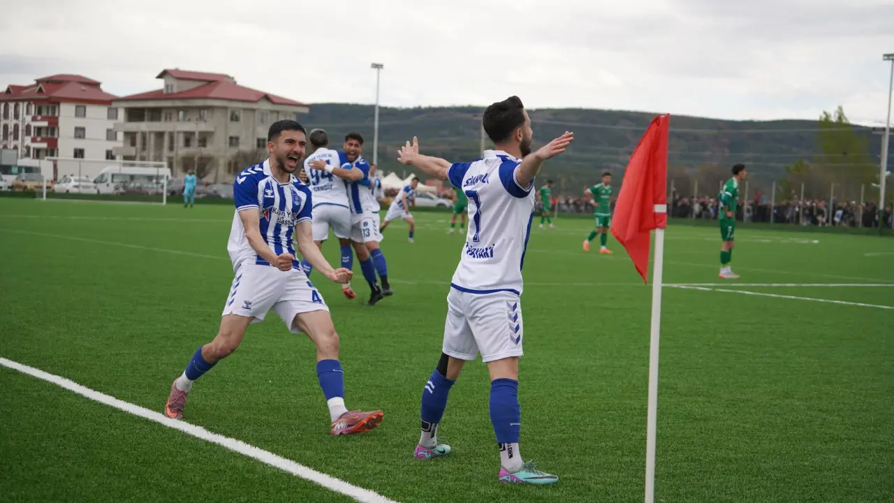 Şiran’da tarihi gün! Sivasgücü’nü 3 golle deviren temsilcimiz finale uçtu