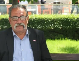 Dinlenmek isterken duvardan düşerek hayatını kaybetti