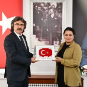 Gümüşhane’de Bilimin Öncüsü Öğretmenlere Plaket Verildi
