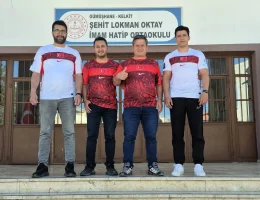 Kelkit Türk Eğitim-Sen’den öğretmen babalara ve baba adaylarına ay-yıldızlı babalar günü hediyesi