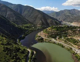 Torul Baraj Gölü Tamamen Renk Değiştirdi! Görenler Gözlerine İnanamadı