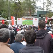 Vatandaşlar dev ekran karşısında buluştu