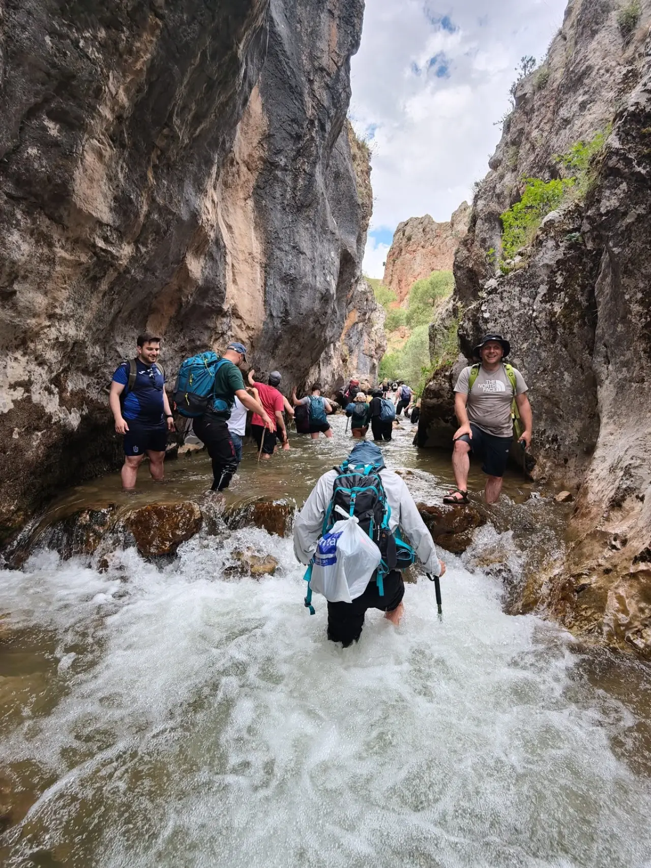 Gümüşhane’de doğaseverler Yılanlı Kanyon’u keşfetti