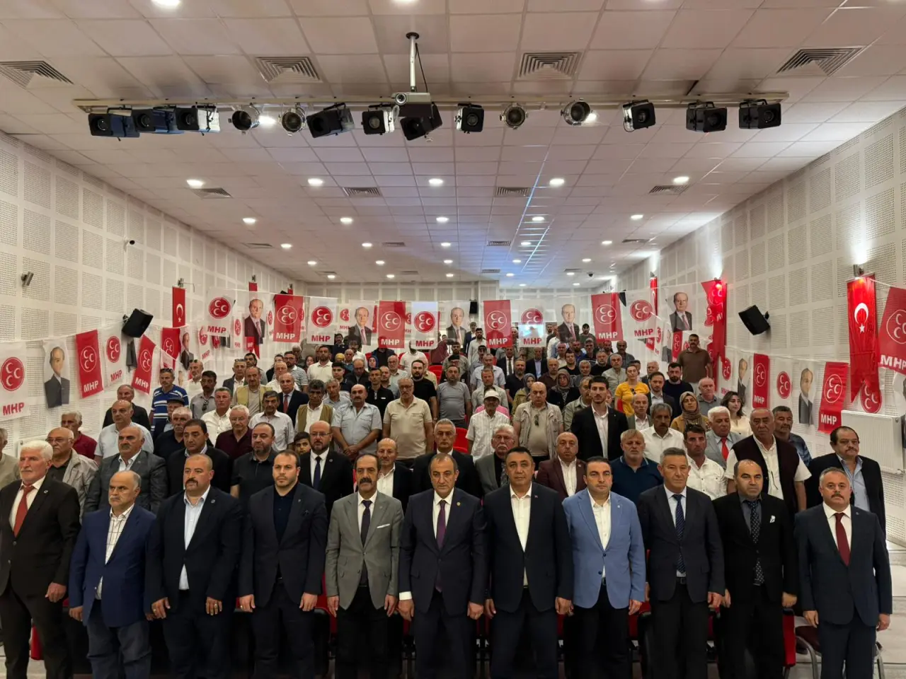 MHP Şiran 15. Olağan İlçe Kongresi Yapıldı: Mahin Şahin Güven Tazeledi