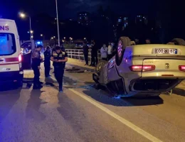 Refüjü Aşan Otomobil Karşı Şeride Geçti