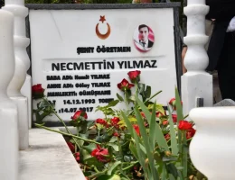Şehit Öğretmen Necmettin Yılmaz Kabri Başında Dualarla Anıldı