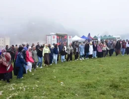 Taşköprü Yaylası’nda Horon Sesleri: 15. Santa-Taşköprü Şenlikleri Yapıldı