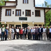 Vali Cevdet Atay, Yeşildere Köyünde vatandaşların taleplerini dinledi