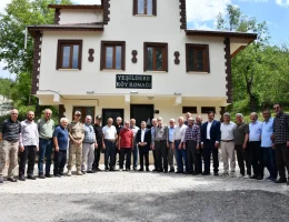 Vali Cevdet Atay, Yeşildere Köyünde vatandaşların taleplerini dinledi