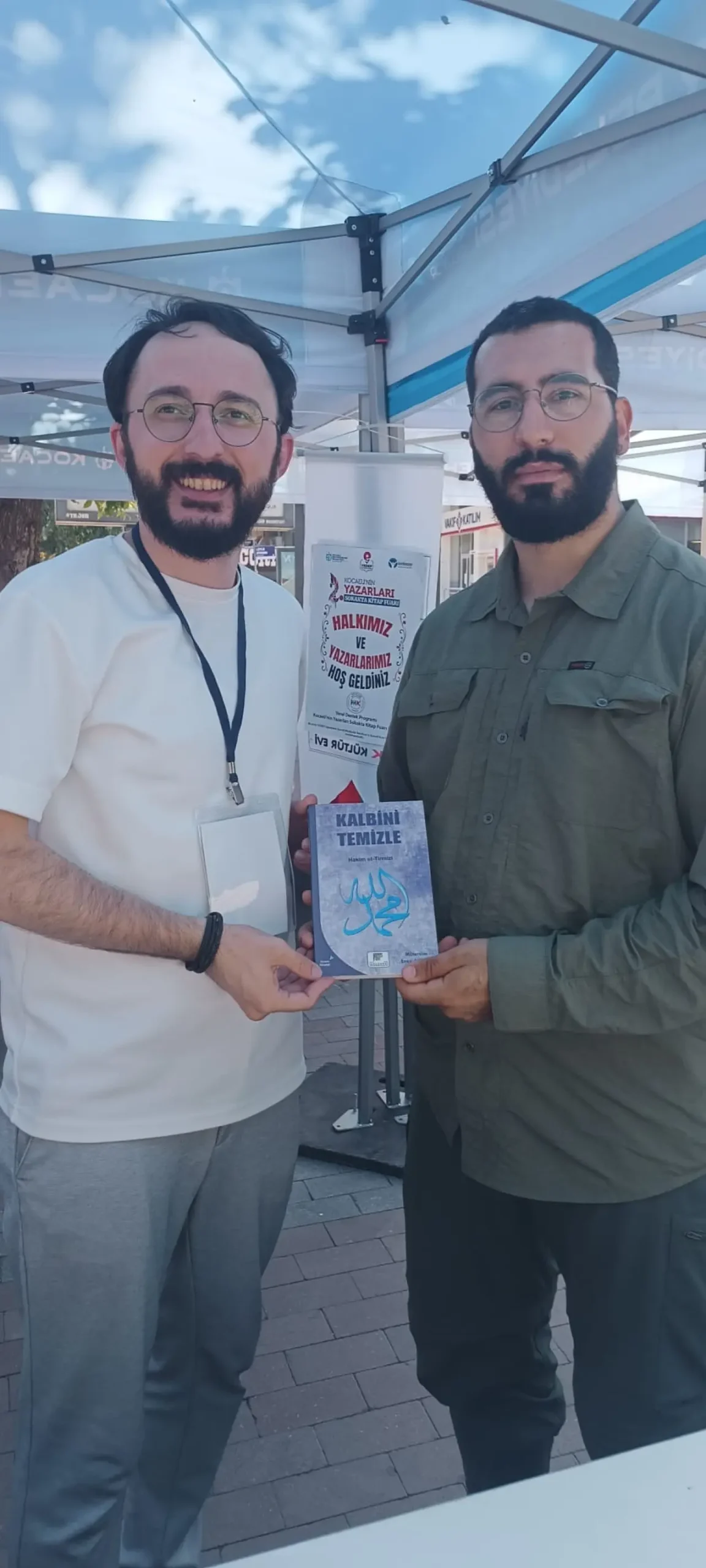 Yazar Enes Akhan Kocaeli’nde Okurlarıyla Buluştu