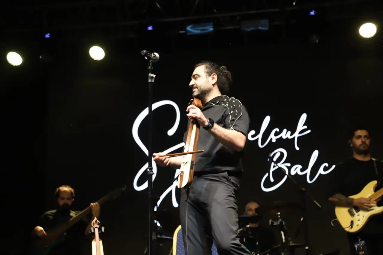 Çocuk Şenliği ve Dev Konser Yoğun Katılımla Gerçekleşti