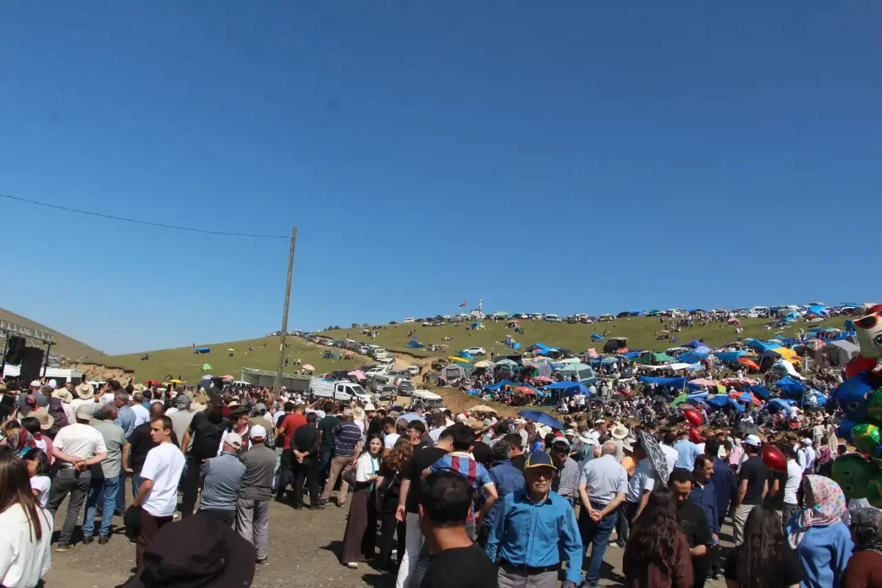 Kazıkbeli’nde Asırlık Yayla Geleneği Yaşatıldı