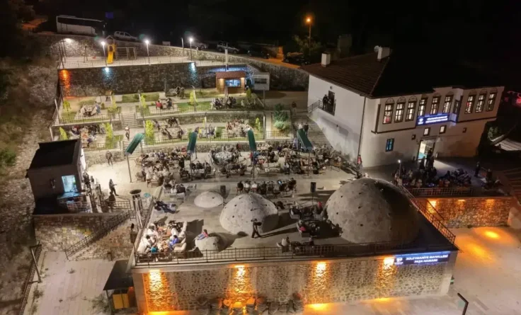 Süleymaniye Mahallesi’nde Şiir Dinletisi ve Herfene Gecesi Düzenlendi