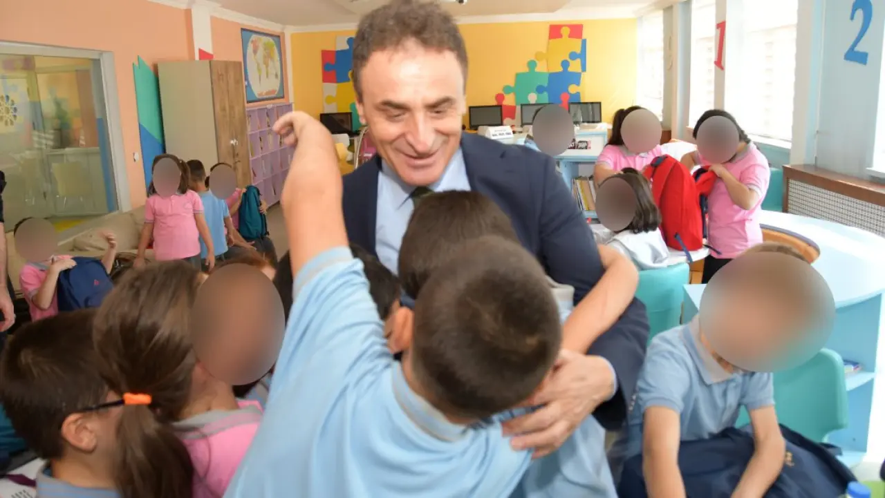 Gümüşhane’de Örnek Öğrenciler Kırtasiye Malzemesiyle Ödüllendirildi