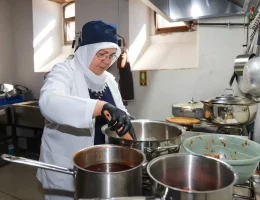Kuşburnu bu kez çorba oldu, tarihi konakta sofraya geldi!
