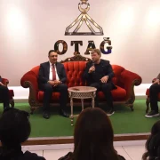 Ertuğrul Sağlam Gümüşhane’de Hemşehrileriyle Kitap Fuarında Buluştu