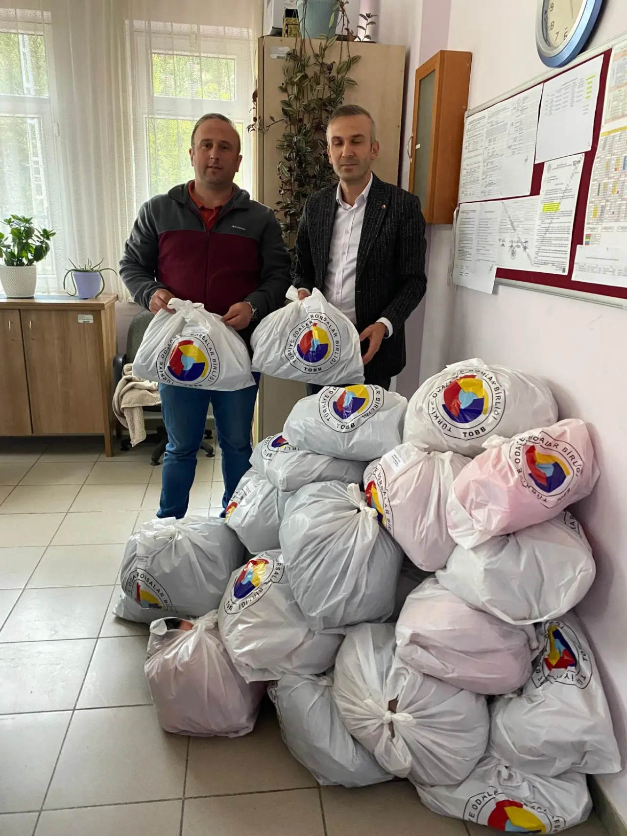 GTSO’dan Eğitime Sıcak Dokunuş: 200 Öğrencinin Yüzü Güldü!