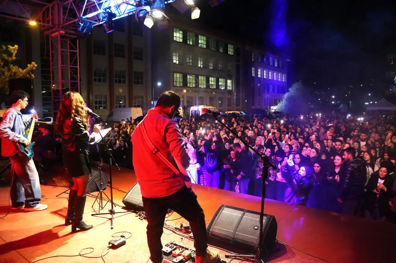 Gümüşhane Üniversitesinde Yeni Akademik Yıl Coşkulu Konserle Başladı