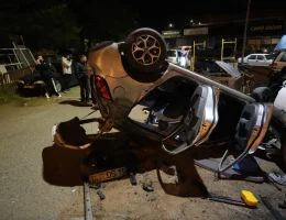 Gümüşhane’de kontrolden çıkan araç kaldırımdaki öğrenciye çarptı: 4 yaralı