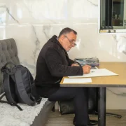 Gümüşhaneli Ressam Fikret Bozkır Portreleriyle İz Bırakıyor