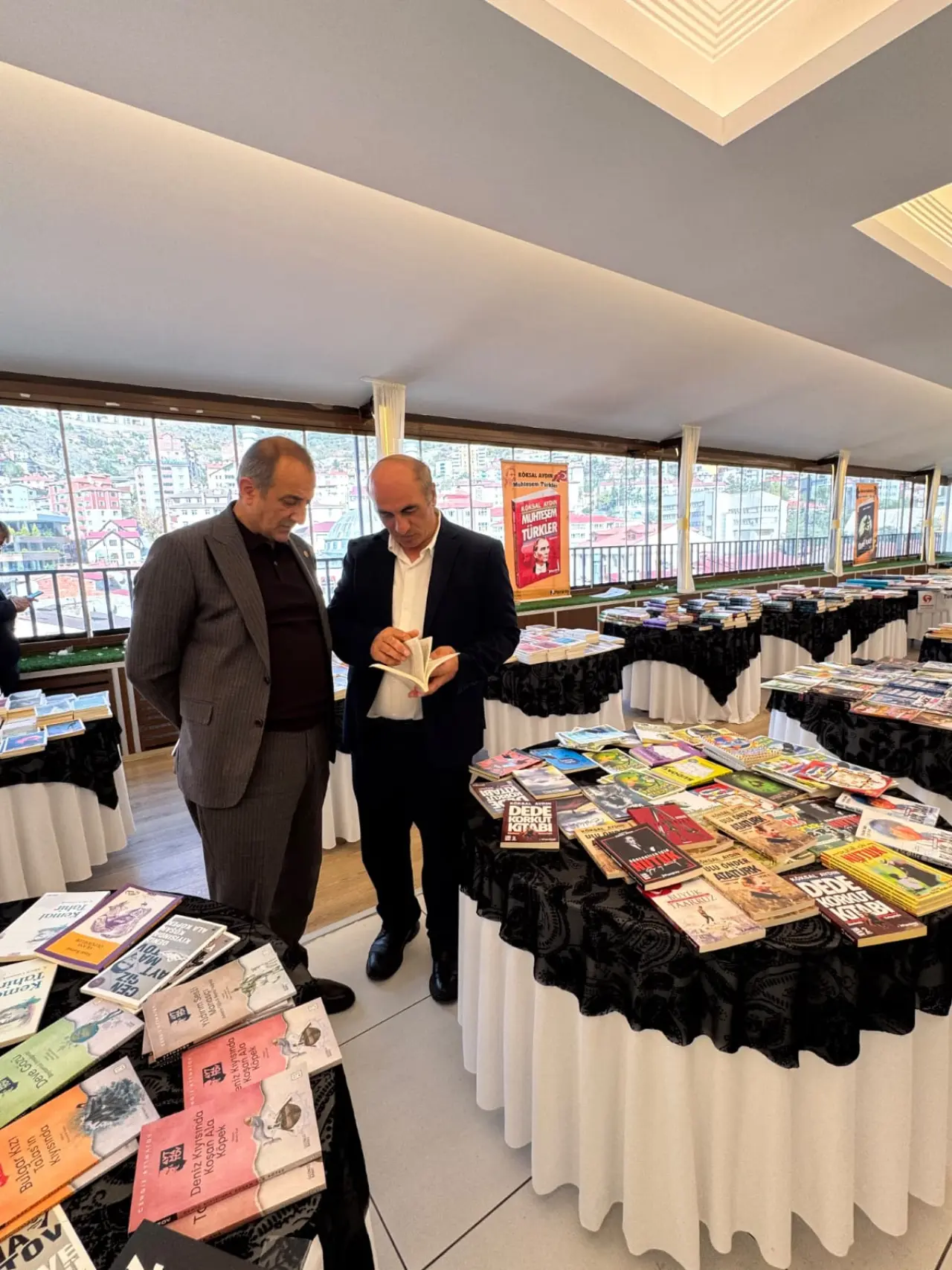 Milletvekili Musa Küçük, Talat Ülker 3. Kitap Fuarı ve Şairler İmza Etkinliği’ne Katıldı