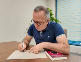 Sosyal Medyayı Kapatıp Kitaplara Sığınan Kıvanç Tatlıtuğ’a Gümüşhaneli yazardan sürpriz destek